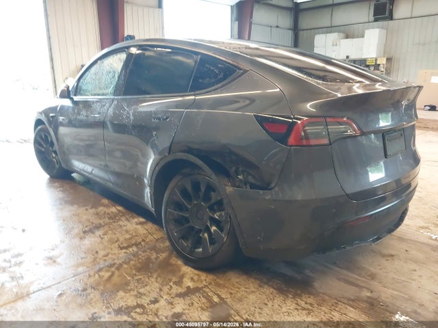 Продажа на аукционе авто 2023 Tesla Model Y Awd/long Range Dual Motor All-wheel Drive, vin: 7SAYGDEE1PA027682, номер лота: 45095797