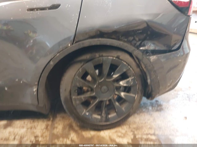 Продажа на аукционе авто 2023 Tesla Model Y Awd/long Range Dual Motor All-wheel Drive, vin: 7SAYGDEE1PA027682, номер лота: 45095797
