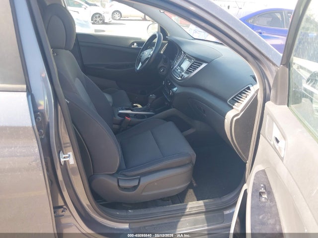 2018 Hyundai Tucson Se მანქანა იყიდება აუქციონზე, vin: KM8J2CA41JU671264, აუქციონის ნომერი: 45095840