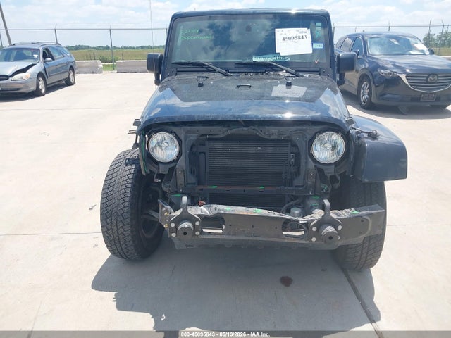1C4HJWEGXFL674690 Jeep Wrangler Unlimited Sahara