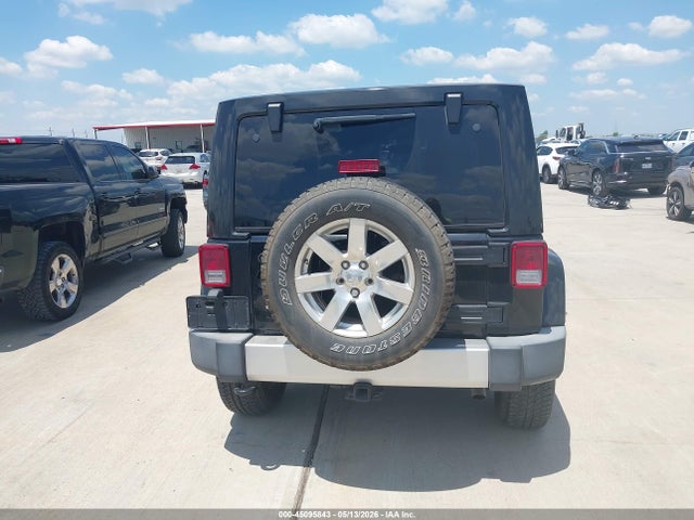 1C4HJWEGXFL674690 Jeep Wrangler Unlimited Sahara