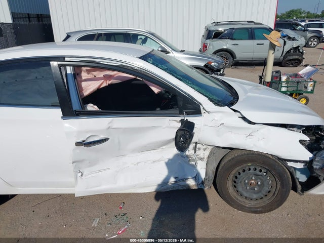 45095896 :رقم المزاد ، 3N1AB7AP5KY245245 vin ، 2019 Nissan Sentra S مزاد بيع