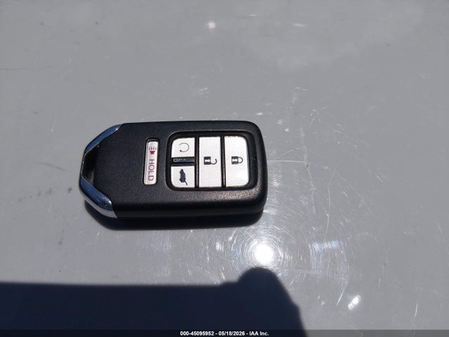 Auction sale of the 2017 Honda Pilot Touring, vin: 5FNYF5H9XHB015328, lot number: 45095952