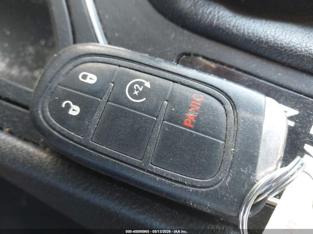 Продажа на аукционе авто 2019 Jeep Cherokee Latitude Plus Fwd, vin: 1C4PJLLB1KD184659, номер лота: 45095965