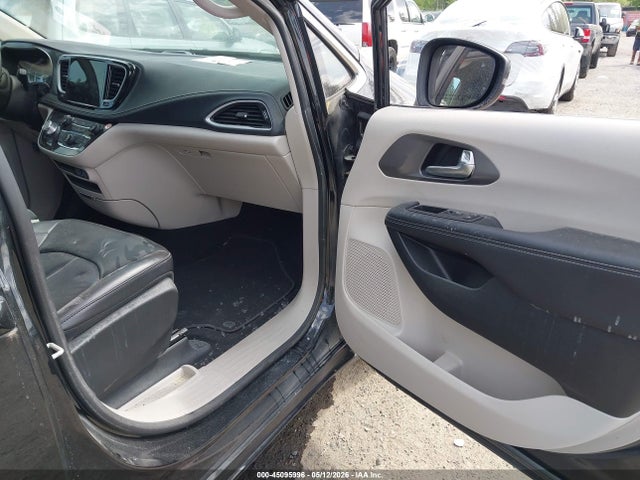 Продажа на аукционе авто 2023 Chrysler Pacifica Hybrid Touring L, vin: 2C4RC1L7XPR622134, номер лота: 45095996