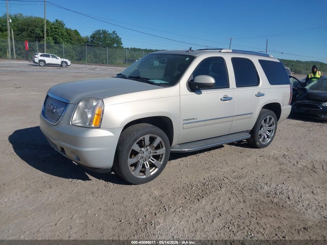 45096011 :رقم المزاد ، 1GKS2EEF8BR218123 vin ، 2011 Gmc Yukon Denali مزاد بيع
