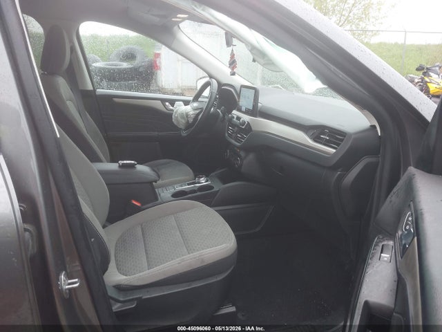 45096060 :رقم المزاد ، 1FMCU9G69MUA45755 vin ، 2021 Ford Escape Se مزاد بيع