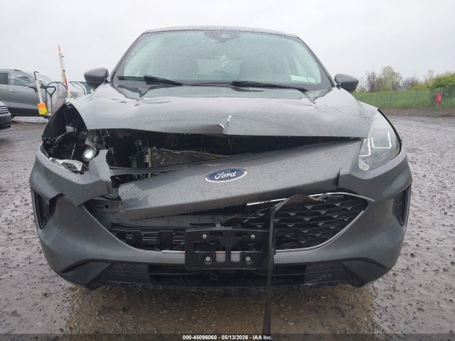 45096060 :رقم المزاد ، 1FMCU9G69MUA45755 vin ، 2021 Ford Escape Se مزاد بيع