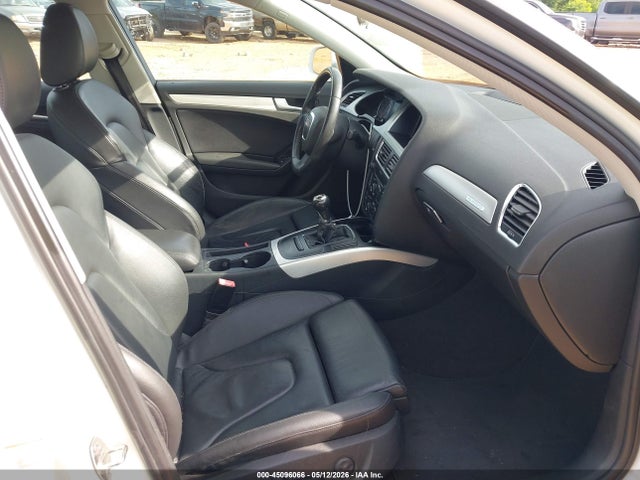 2010 Audi A4 2.0t Premium მანქანა იყიდება აუქციონზე, vin: WAUDFAFL9AN042157, აუქციონის ნომერი: 45096066