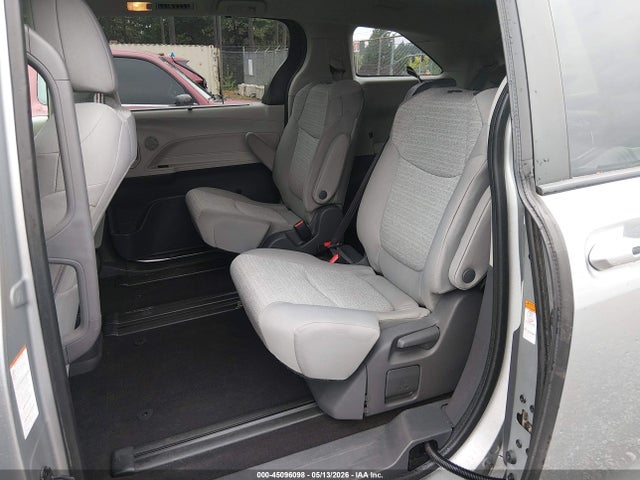 Продажа на аукционе авто 2021 Toyota Sienna Le, vin: 5TDKSKFC3MS036588, номер лота: 45096098