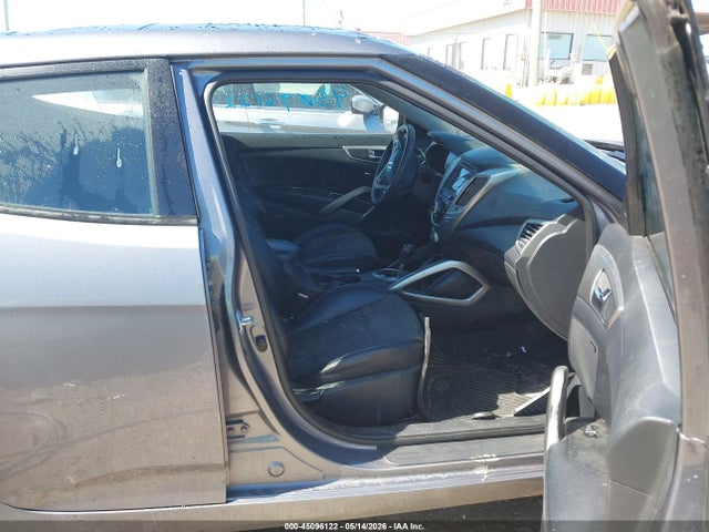 Продаж на аукціоні авто 2013 Hyundai Veloster Base W/black, vin: KMHTC6AD2DU121664, номер лоту: 45096122