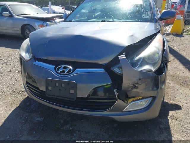 Продаж на аукціоні авто 2013 Hyundai Veloster Base W/black, vin: KMHTC6AD2DU121664, номер лоту: 45096122
