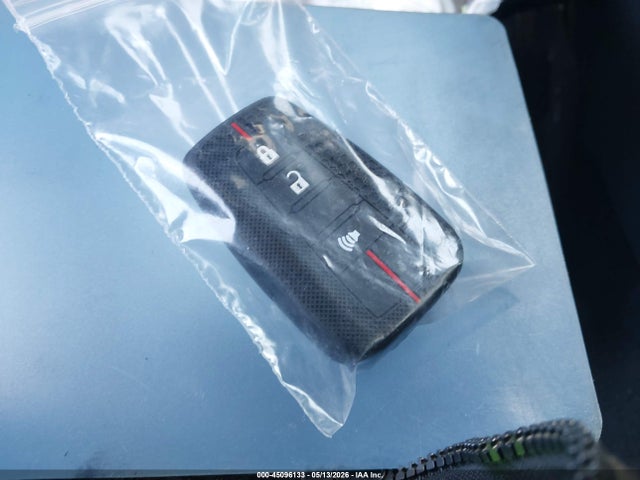 Toyota C-HR XLE 2019 JTNKHMBX5K1044751 Image 11