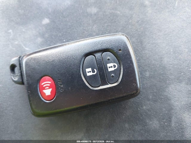 Продаж на аукціоні авто 2013 Toyota Prius V Two, vin: JTDZN3EU7D3284558, номер лоту: 45096175