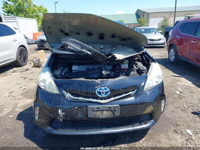 Продаж на аукціоні авто 2013 Toyota Prius V Two, vin: JTDZN3EU7D3284558, номер лоту: 45096175