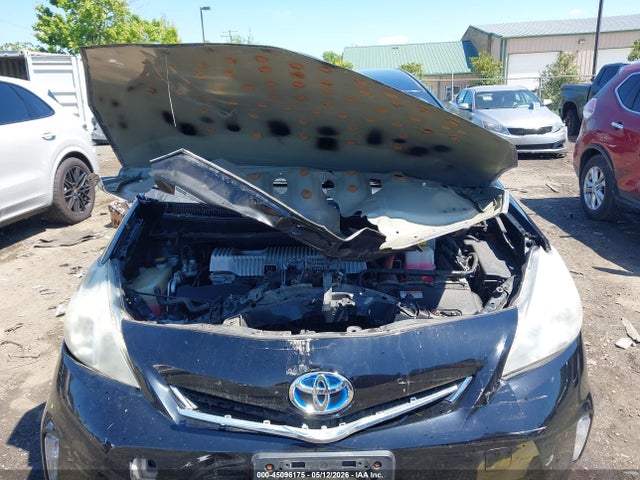 Продаж на аукціоні авто 2013 Toyota Prius V Two, vin: JTDZN3EU7D3284558, номер лоту: 45096175