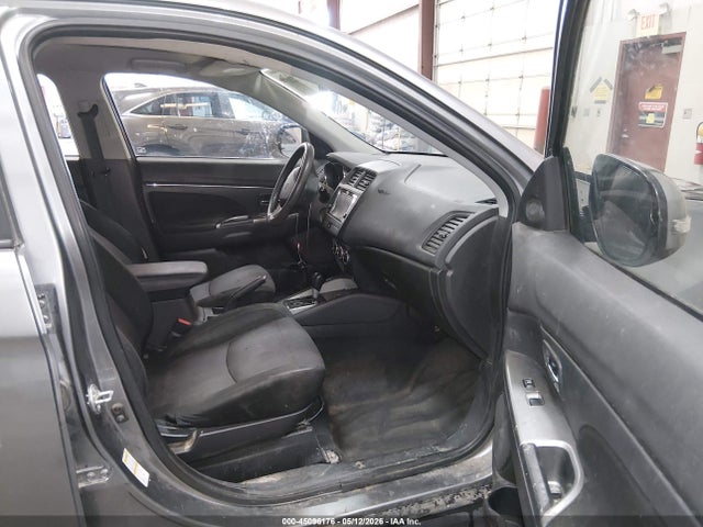 JA4AR3AU5KU011496 Mitsubishi Outlander Sport 2.0 Es