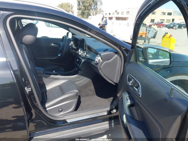 2019 Mercedes-benz Gla 250 4matic მანქანა იყიდება აუქციონზე, vin: WDCTG4GB4KU009457, აუქციონის ნომერი: 45096227