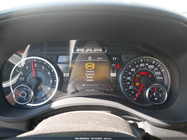 2022 Ram 1500 Big Horn  4x4 5'7 Box მანქანა იყიდება აუქციონზე, vin: 1C6RRFFG4NN454483, აუქციონის ნომერი: 45096230