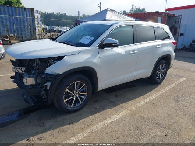 Aukcja sprzedaży 2017 Toyota Highlander Xle, vin: 5TDKZRFH7HS526036, numer aukcji: 45096256