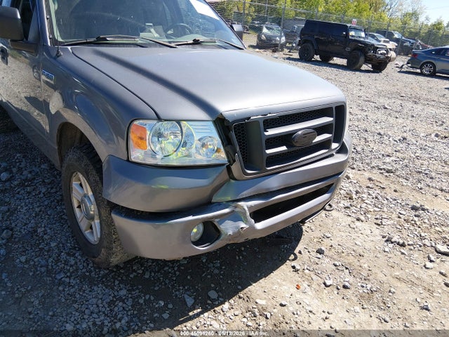 45096260 :رقم المزاد ، 1FTRF14W06NA32615 vin ، 2006 Ford F-150 Stx/xl/xlt مزاد بيع