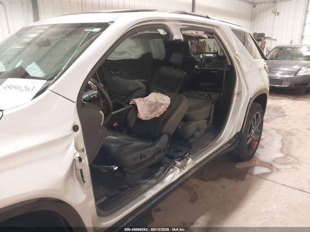 45096263 :رقم المزاد ، 1GNEVJKW1JJ104210 vin ، 2018 Chevrolet Traverse Premier مزاد بيع