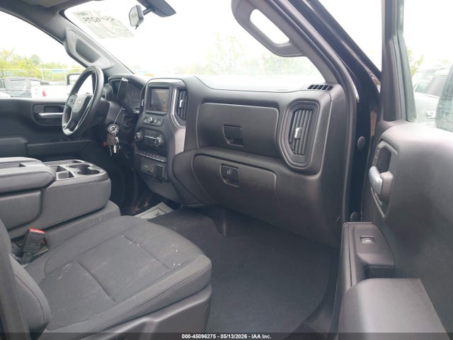 45096275 :رقم المزاد ، 1GCPYBEK6MZ352854 vin ، 2021 Chevrolet Silverado 1500 4wd  Short Bed Custom مزاد بيع