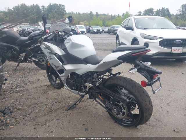 Kawasaki EX500 2025 ML5EXGG16SDA53304 Image 3