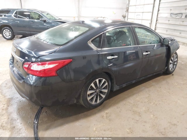 45096342 :رقم المزاد ، 1N4AL3AP7HC210121 vin ، 2017 Nissan Altima 2.5 Sl مزاد بيع