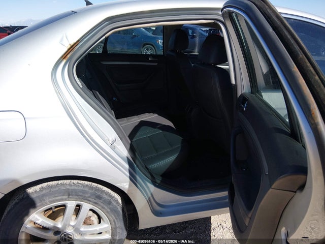 45096406 :رقم المزاد ، 3VWEG71K47M184597 vin ، 2007 Volkswagen Jetta Wolfsburg Edition مزاد بيع