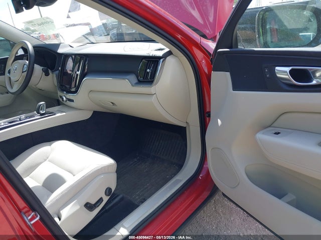 2025 Volvo Xc60 B5 Core მანქანა იყიდება აუქციონზე, vin: YV4M12RJXS1067723, აუქციონის ნომერი: 45096427