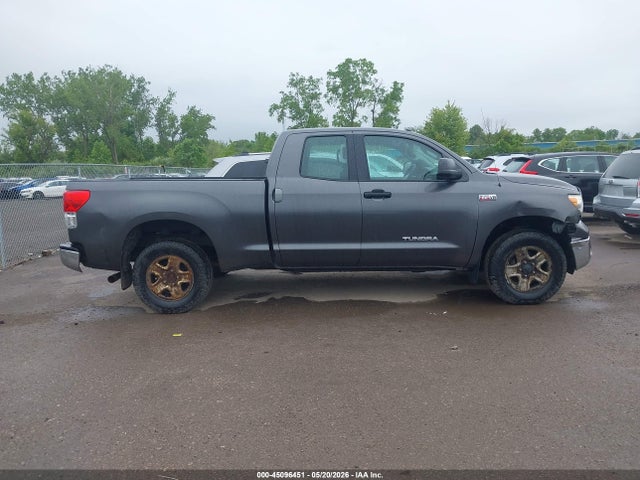 Продажа на аукционе авто 2013 Toyota Tundra Grade 5.7l V8, vin: 5TFUW5F11DX307932, номер лота: 45096451