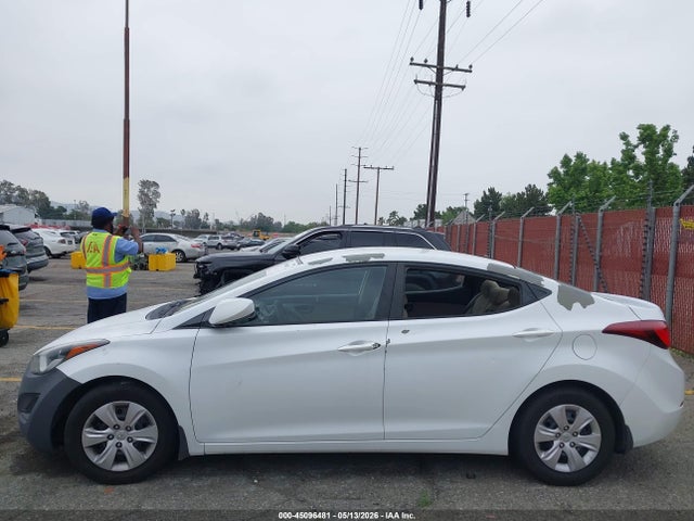 Hyundai ELANTRA SE 2016 5NPDH4AE5GH777623 Image 13
