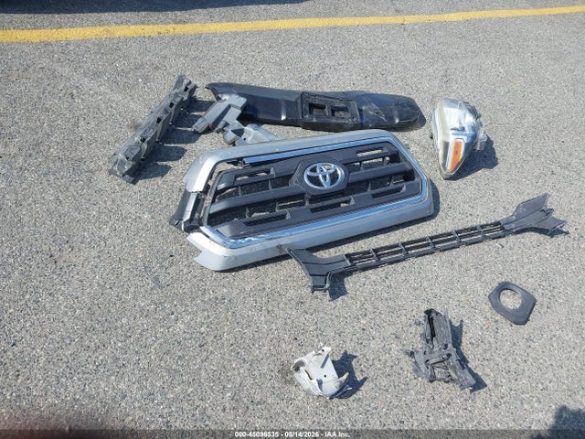 3TMAZ5CNXHM026998 Toyota Tacoma Sr5 V6
