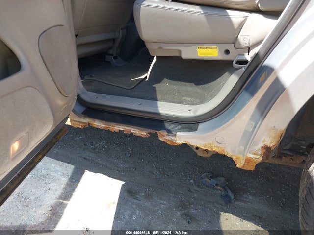Продаж на аукціоні авто 2001 Toyota Sequoia Limited V8, vin: 5TDBT48A01S048617, номер лоту: 45096546