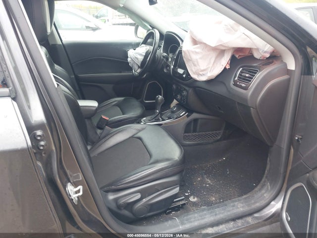 45096554 :رقم المزاد ، 3C4NJDBB7MT504577 vin ، 2021 Jeep Compass Altitude 4x4 مزاد بيع