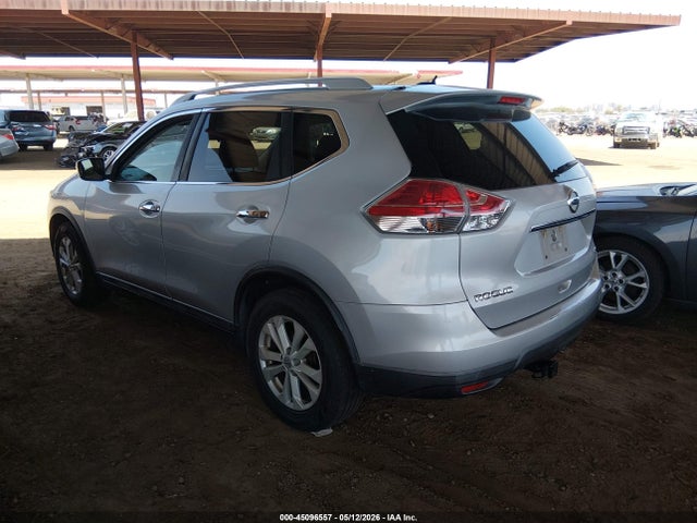 2016 Nissan Rogue S/sl/sv მანქანა იყიდება აუქციონზე, vin: 5N1AT2MT0GC900557, აუქციონის ნომერი: 45096557