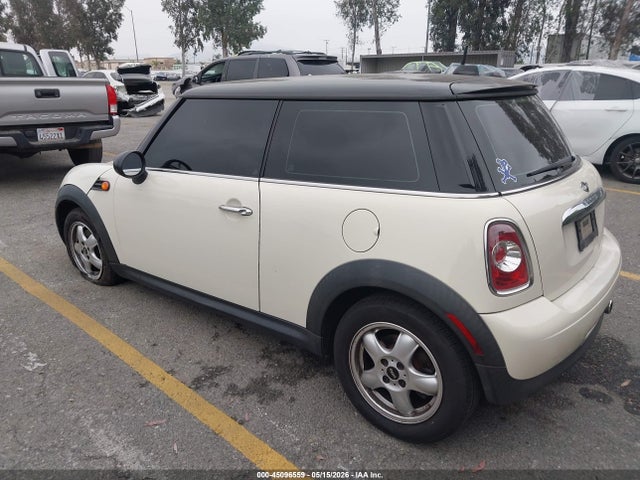 45096559 :رقم المزاد ، WMWSU3C5XBT099415 vin ، 2011 Mini Cooper مزاد بيع