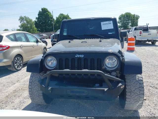 1C4BJWEG0GL204160 Jeep Wrangler Unlimited Sahara