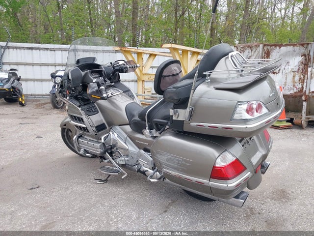 45096593 :رقم المزاد ، 1HFSC47H86A511158 vin ، 2006 Honda Gl1800 مزاد بيع