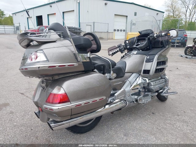 45096593 :رقم المزاد ، 1HFSC47H86A511158 vin ، 2006 Honda Gl1800 مزاد بيع