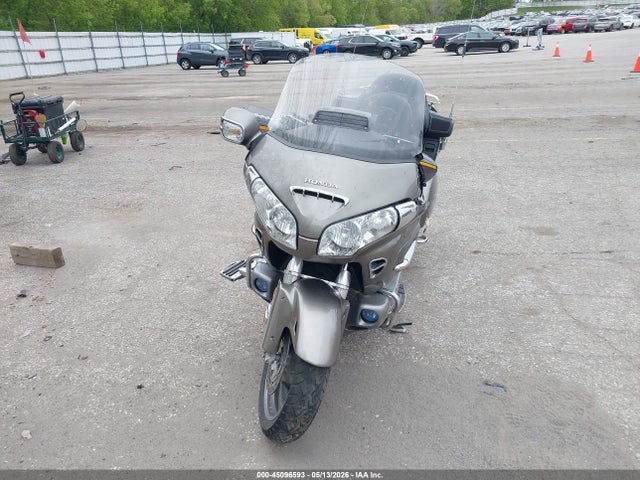 45096593 :رقم المزاد ، 1HFSC47H86A511158 vin ، 2006 Honda Gl1800 مزاد بيع