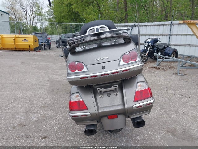45096593 :رقم المزاد ، 1HFSC47H86A511158 vin ، 2006 Honda Gl1800 مزاد بيع