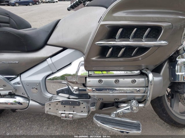45096593 :رقم المزاد ، 1HFSC47H86A511158 vin ، 2006 Honda Gl1800 مزاد بيع