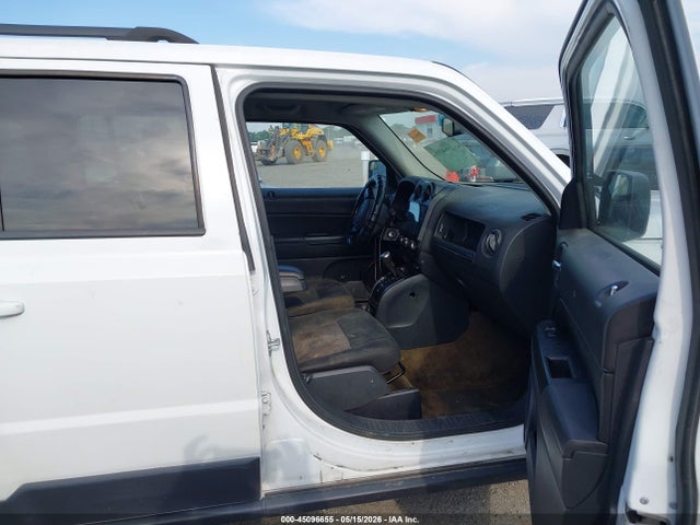 45096655 :رقم المزاد ، 1C4NJPFA2HD161157 vin ، 2017 Jeep Patriot Latitude Fwd مزاد بيع