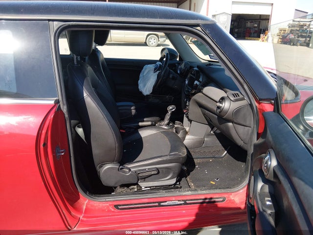 45096663 :رقم المزاد ، WMWXM5C54F3A04325 vin ، 2015 Mini Hardtop Cooper مزاد بيع