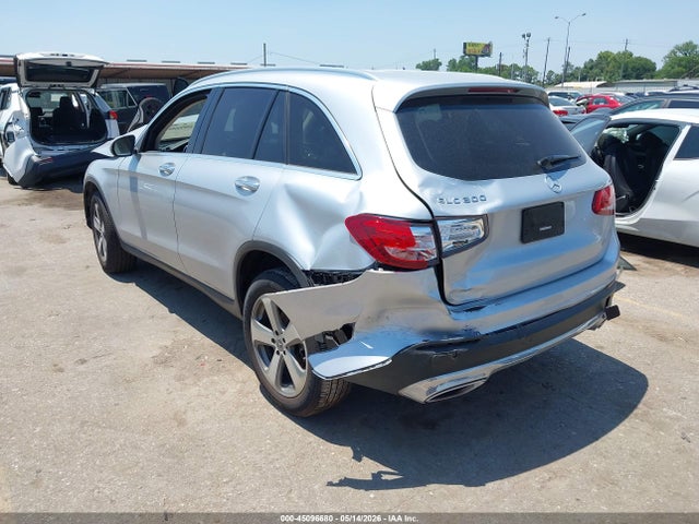 45096680 :رقم المزاد ، WDC0G4JB4JV039739 vin ، 2018 Mercedes-benz Glc 300 مزاد بيع