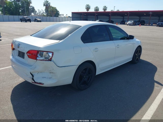 45096703 :رقم المزاد ، 3VW2K7AJ3DM304233 vin ، 2013 Volkswagen Jetta 2.0l S مزاد بيع