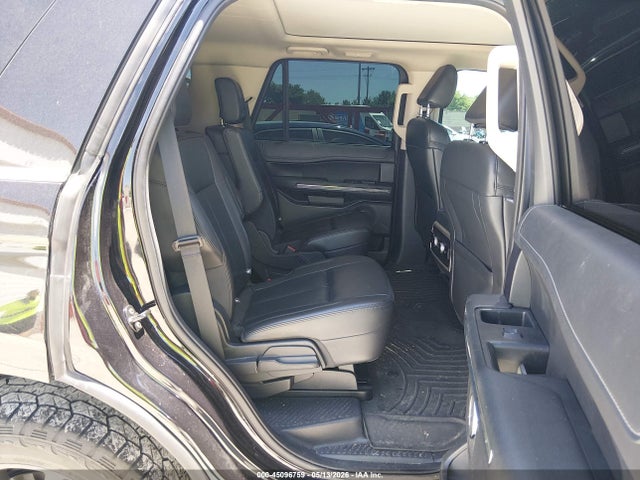 Ford Expedition Xlt 2023 1FMJU1J8XPEA63019 Image 8