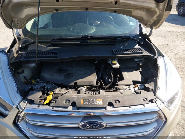 Продажа на аукционе авто 2017 Ford Escape Se, vin: 1FMCU9GD5HUC30745, номер лота: 45096800